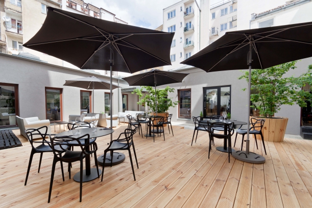 Bar / restaurace / café - Bacaro: Kde se dobré víno snoubí s minimalismem