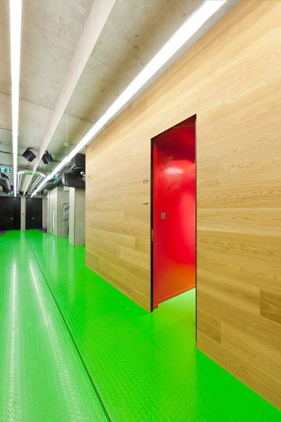 Kancelář - Přísné i rozverné kanceláře firmy KKCG