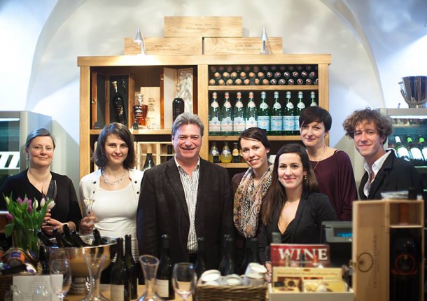 Bar / restaurace / café - Vinotéka U Mouřenína: Když víno udává atmosféru