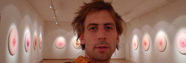 Události - Černý trh v Galerii Budoart: Lascivní i něžná výstava