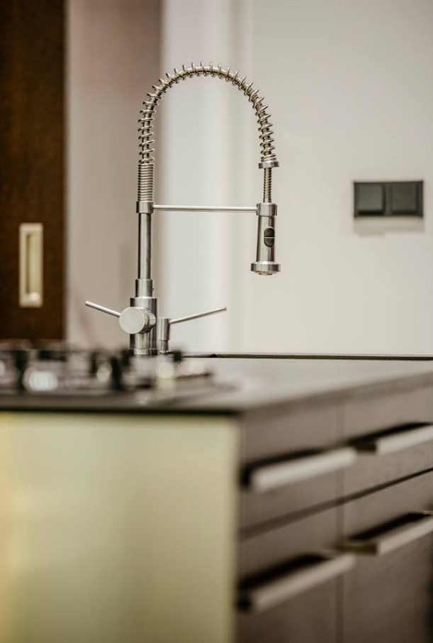 Interiér - Delikátní kuchyně ateliéru DELICODE