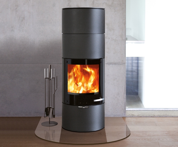 Inspirace - Skantherm: Designová krbová kamna jako funkční šperk domova