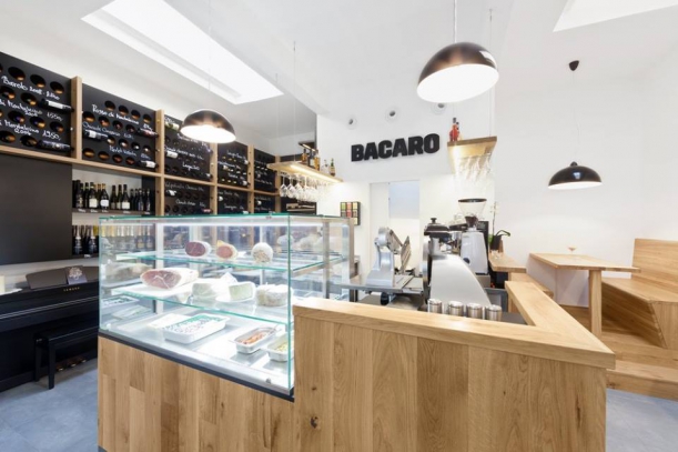 Bar / restaurace / café - Bacaro: Kde se dobré víno snoubí s minimalismem