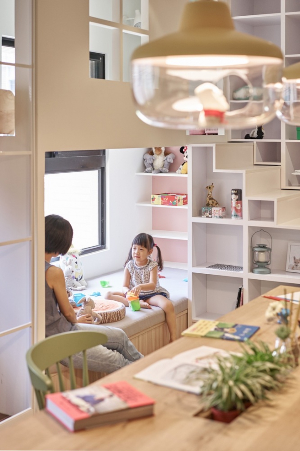 Rezidenční projekty - Rodinný byt od HAO Design podporuje dětskou kreativitu a hravost