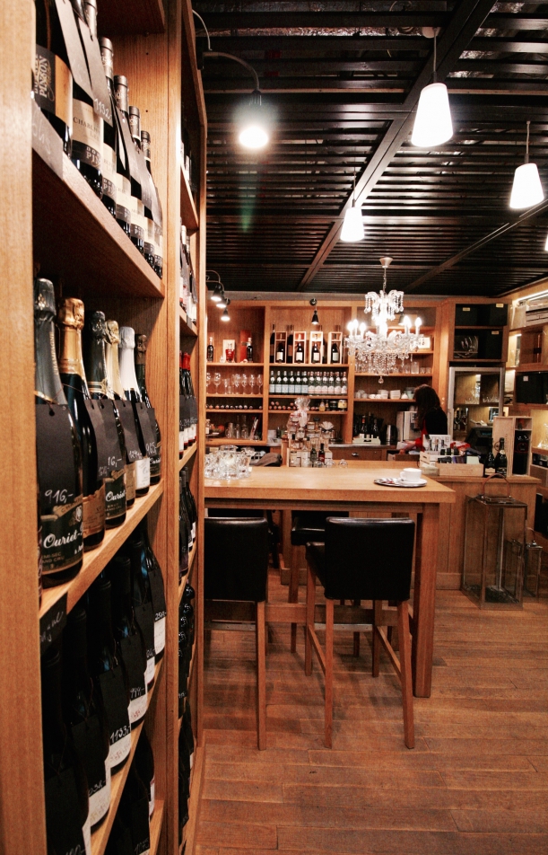 Bar / restaurace / café - Vinotéka U Mouřenína: Když víno udává atmosféru