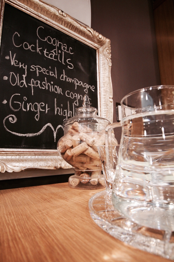 Bar / restaurace / café - Vinotéka U Mouřenína: Když víno udává atmosféru