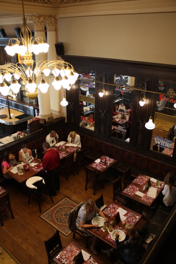 Bar / restaurace / café - Bruxx: Místo, kde to chutná po Belgii