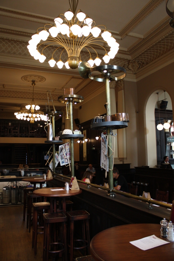 Bar / restaurace / café - Bruxx: Místo, kde to chutná po Belgii