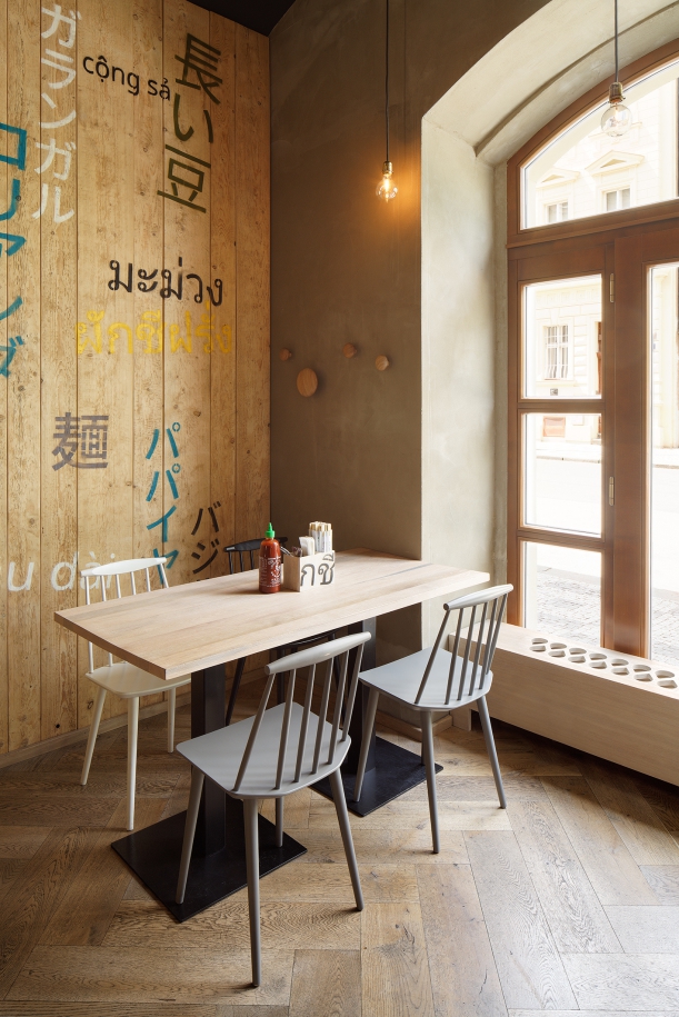 Bar / restaurace / café - Modrý Zub: Fast food, kde se nepospíchá