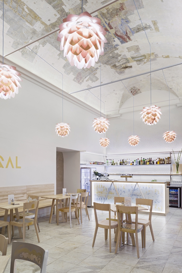 Bar / restaurace / café - Café Morgal: Když kaple změní háv