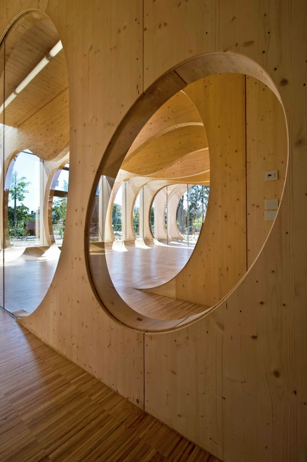 Další - Vztah dětí k přírodě je přínosný, ukazuje školka od italských architektů