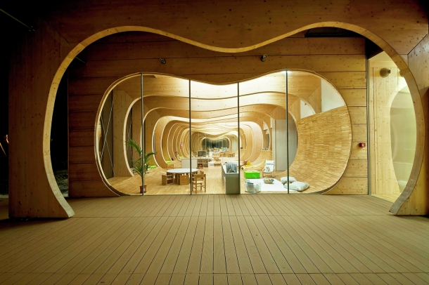 Další - Vztah dětí k přírodě je přínosný, ukazuje školka od italských architektů