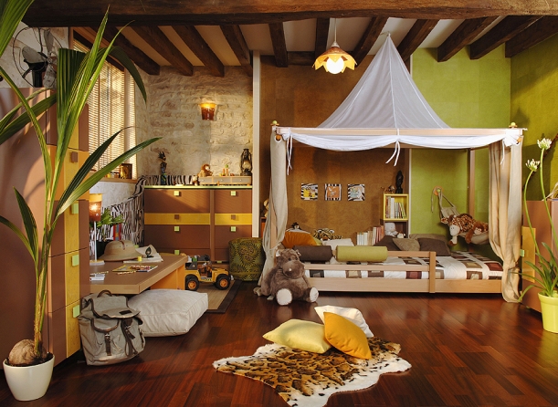 Nábytek - První velká postel