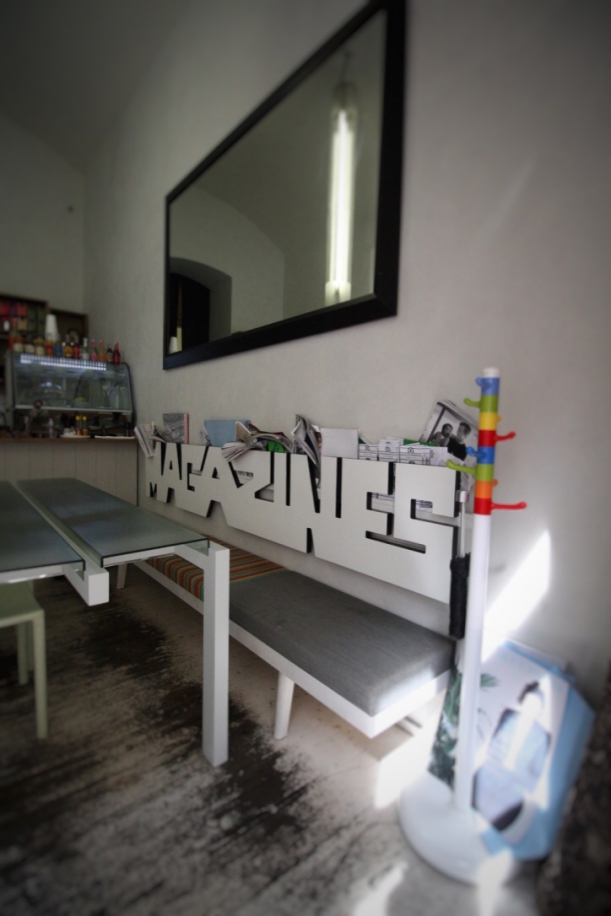 Bar / restaurace / café - Bistro No. 19: Designové produkty jako předkrm, výstava  jako zákusek