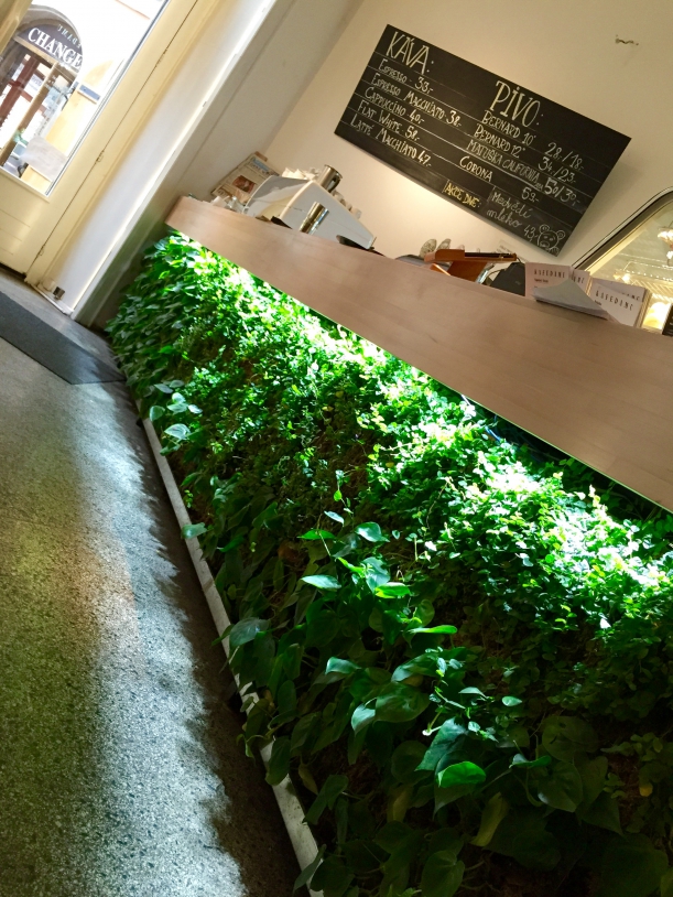 Bar / restaurace / café - Kafe Damu: Inspirováno prostorem