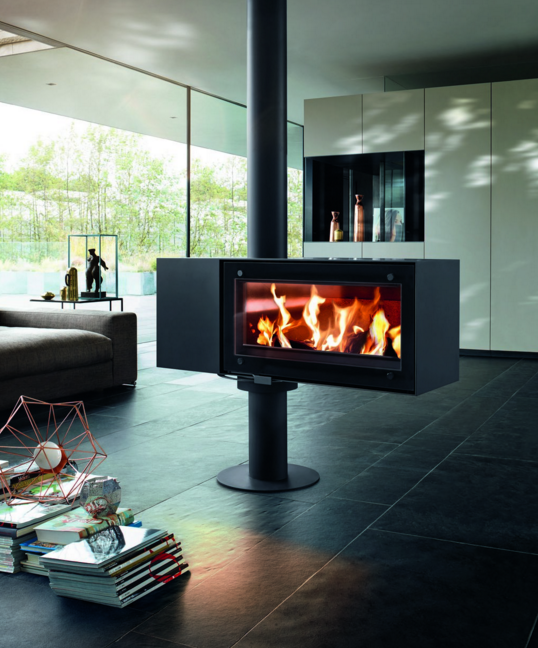 Inspirace - Skantherm: Designová krbová kamna jako funkční šperk domova