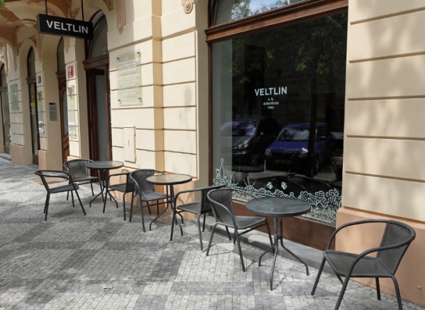 Bar / restaurace / café - Veltlin: Autentická atmosféra v Karlíně