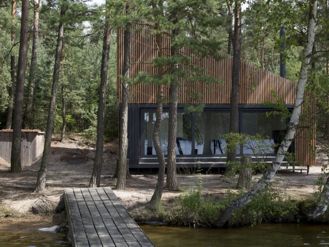 Chata u jezera  Chata u jezera