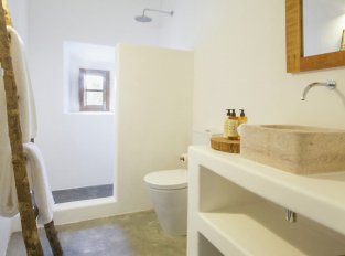Koupelna v Casas Caiadas