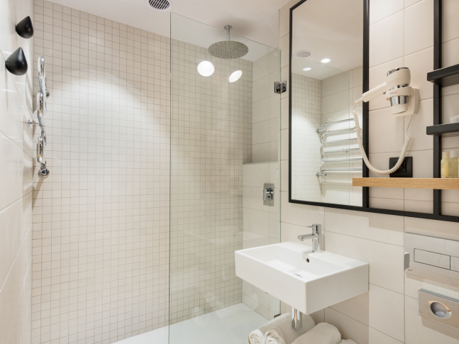 HOTEL VORONĚŽ - koupelna