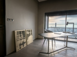 FHM Bachelor Apartment - pracovna