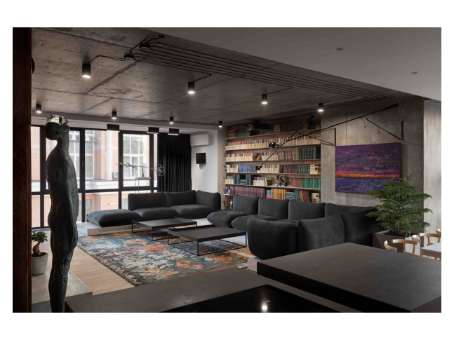 Ráj pro milovníky umění - obývací pokoj 