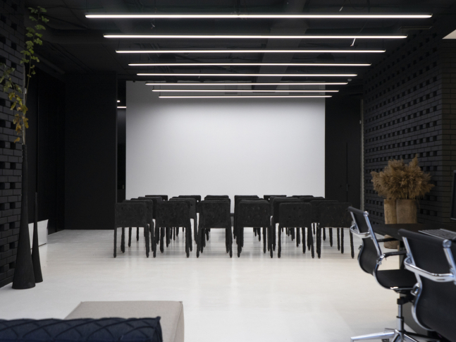 Posluchárna coworku YA VSESVIT 