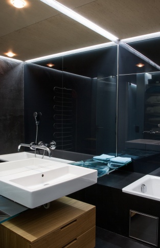 Byt v Tovární - ložnice s koupelnou