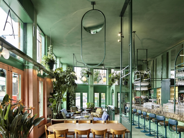Bar Botanique Cafe Tropique 