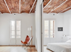 Rekonstrukce bytu v Barceloně - ložnice