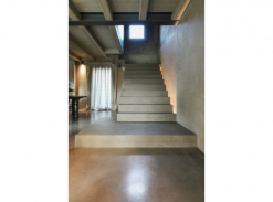 Schody se stěrkou Microverlay