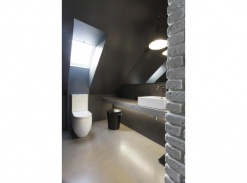 Půdní byt Krásova koupelna