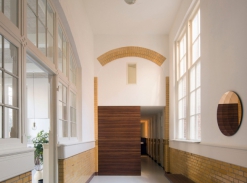 Rotterdamský loftový byt - chodba