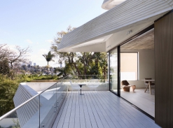 The Triplex Apartments - exteriér