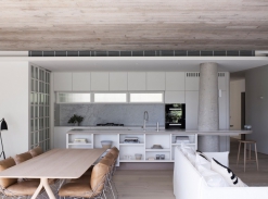 The Triplex Apartments - kuchyň