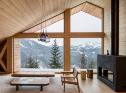 Alpine chalet - obývací část