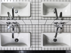 Byt v podkroví - koupelna