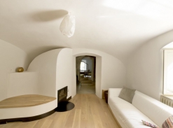 A1 House /  obytná místnost