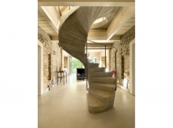 A1 House / schodistě