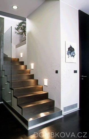 Byt v  Krakovské ulici - schodistě