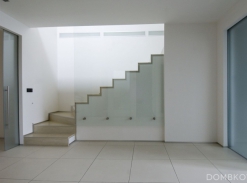 Byt pro cizince - schodiště