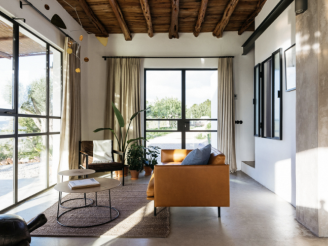 Obývací pokoj v domě na Ibize 
