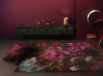 Zátěžový kusový koberec RugXstyle Amsterdam Zátěžový kusový koberec RugXstyle s květy, vhodný do hotelů, restaurací a showroomů.