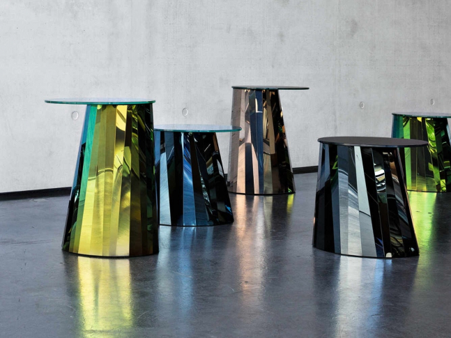 Odkládací stolek Pli Side Table 