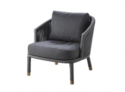 Moments lounge chair