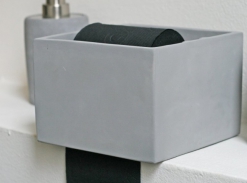 LOOOOX  držák papíru - beton