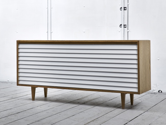 Kolekce nábytku Classics + Corian Classics + Corian® 
foto: Martin Chum