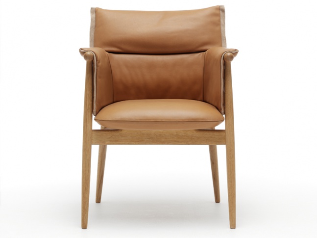 E005 - The Embrace Chair 