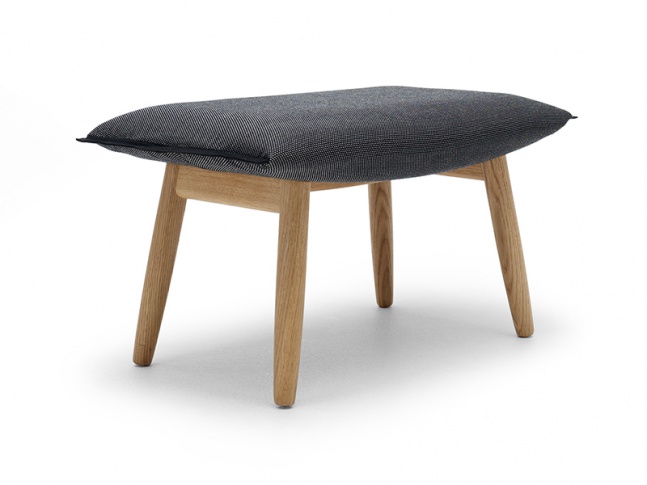 E016 - EMBRACE FOOTSTOOL