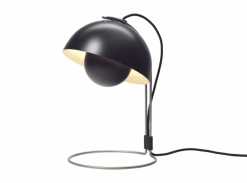 Stolní lampa Flowerpot VP4 od &tradition